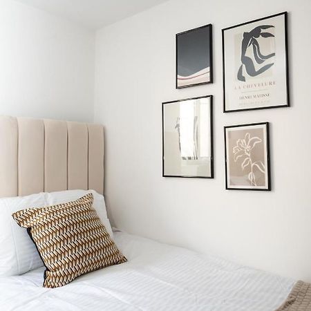 Exquisite Cardiff Apartments- With Garden Lounge & Games Room Extérieur photo