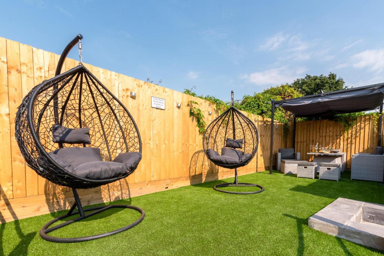 Exquisite Cardiff Apartments- With Garden Lounge & Games Room Extérieur photo