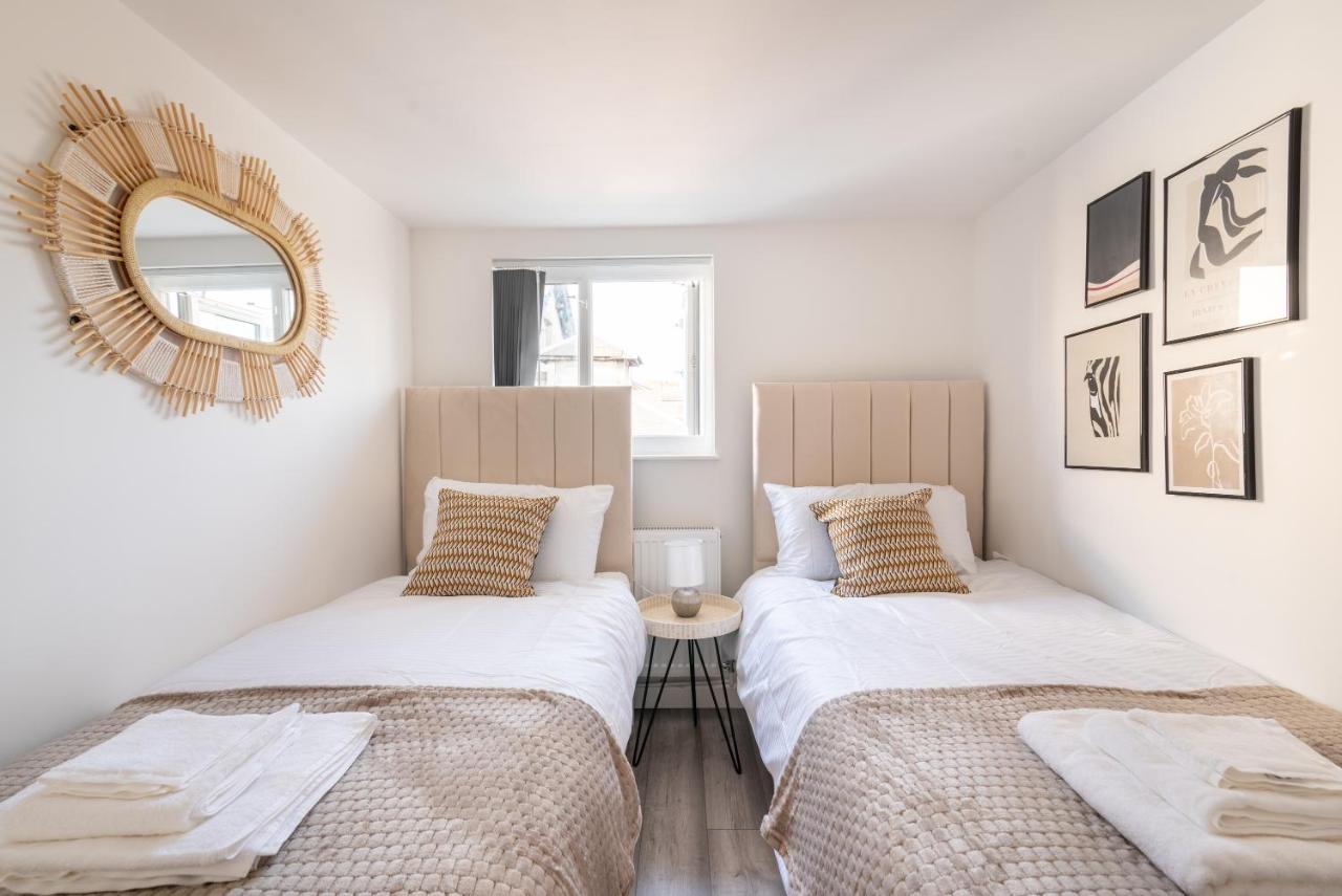 Exquisite Cardiff Apartments- With Garden Lounge & Games Room Extérieur photo