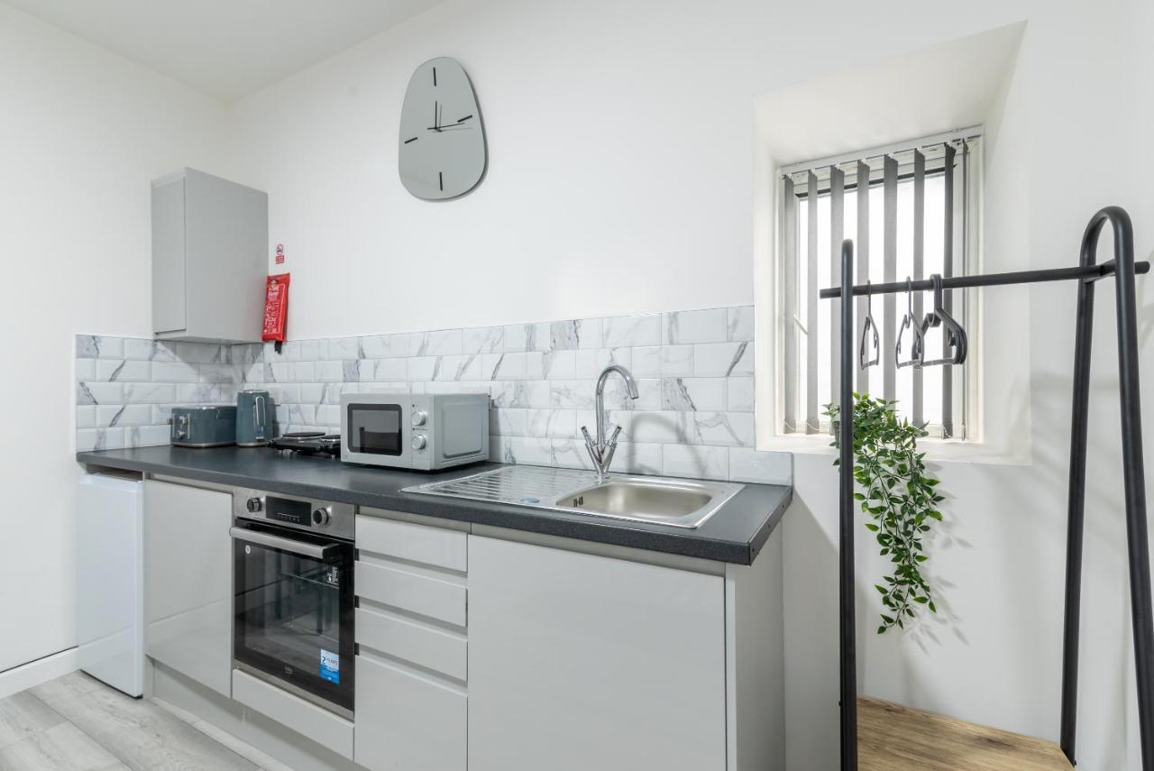 Exquisite Cardiff Apartments- With Garden Lounge & Games Room Extérieur photo