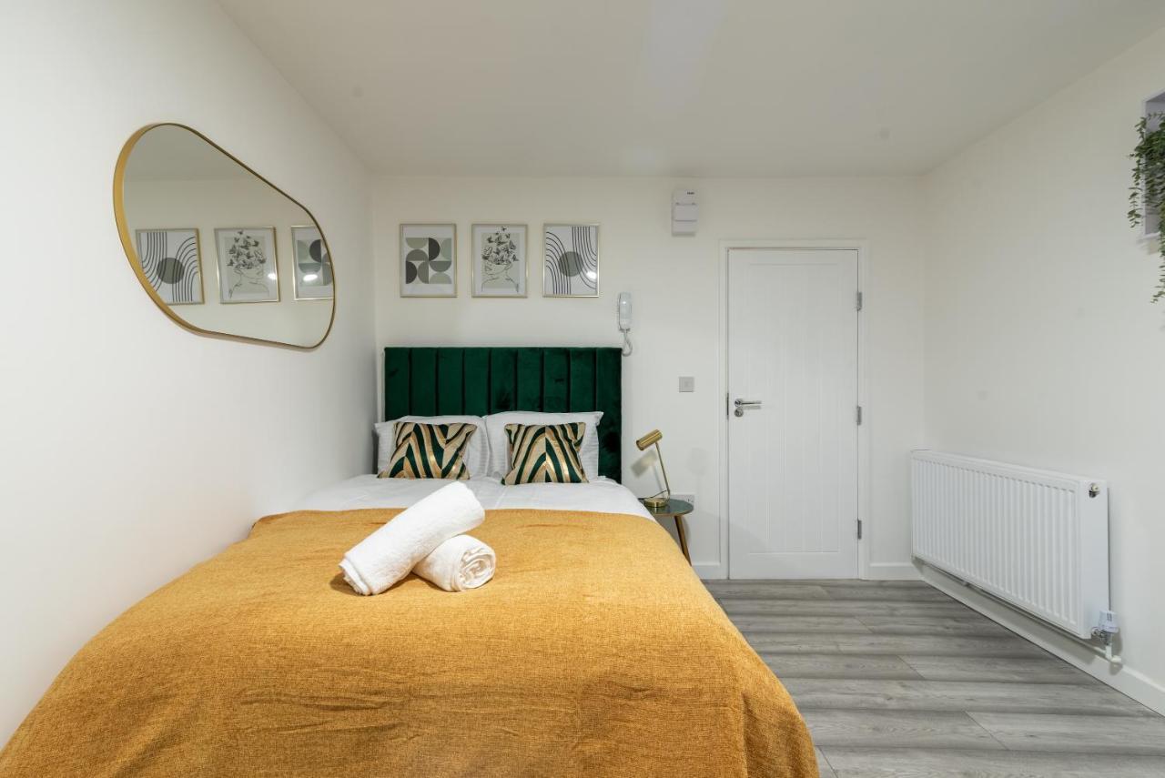 Exquisite Cardiff Apartments- With Garden Lounge & Games Room Extérieur photo