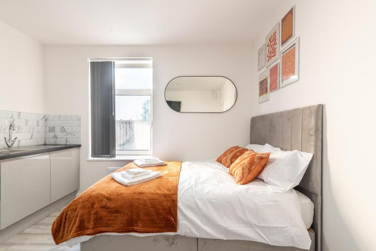 Exquisite Cardiff Apartments- With Garden Lounge & Games Room Extérieur photo