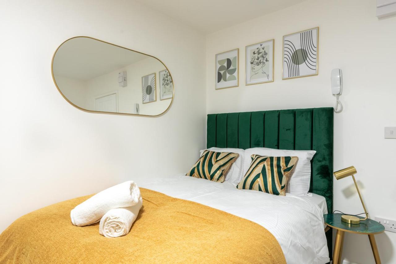 Exquisite Cardiff Apartments- With Garden Lounge & Games Room Extérieur photo