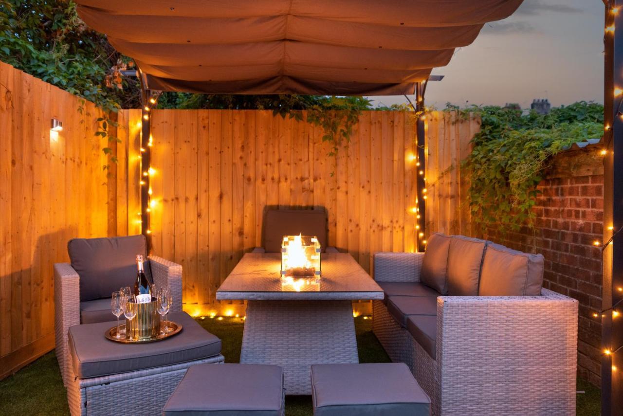 Exquisite Cardiff Apartments- With Garden Lounge & Games Room Extérieur photo