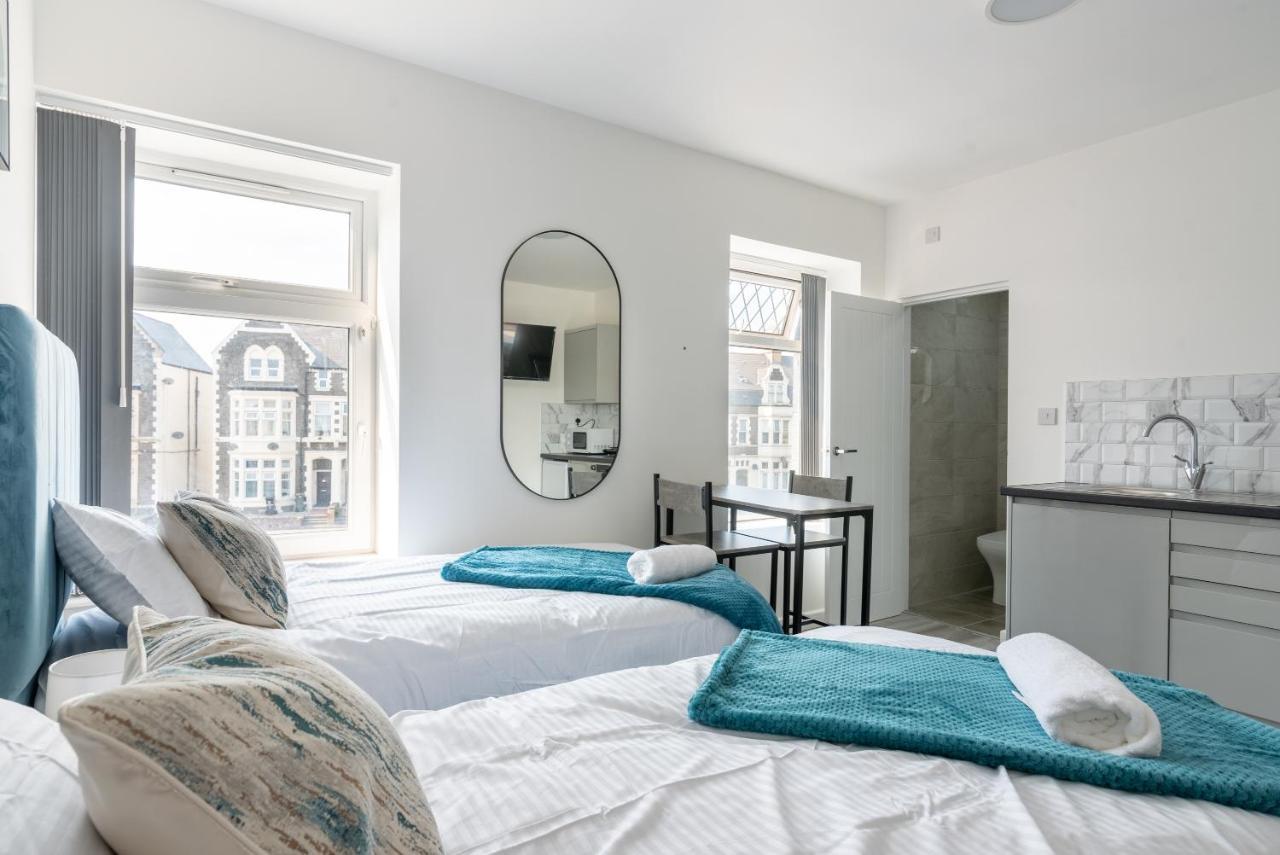 Exquisite Cardiff Apartments- With Garden Lounge & Games Room Extérieur photo