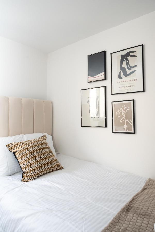Exquisite Cardiff Apartments- With Garden Lounge & Games Room Extérieur photo